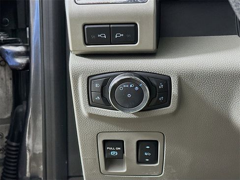 Used 2015 Ford F150 Lariat image 12