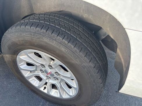 Used 2019 GMC Yukon SLT AWD/4WD image 6