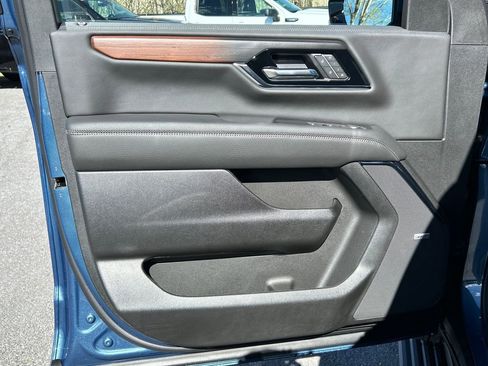 New 2026 GMC Yukon Denali AWD/4WD image 10