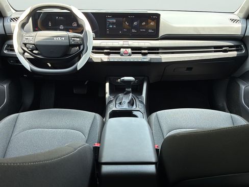 Used 2025 Kia K4 FWD image 18