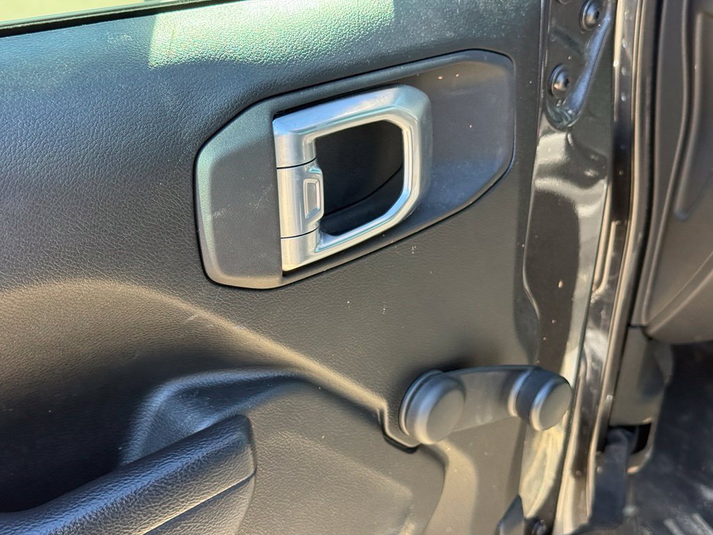 Used 2024 Jeep Gladiator Sport AWD/4WD image 12