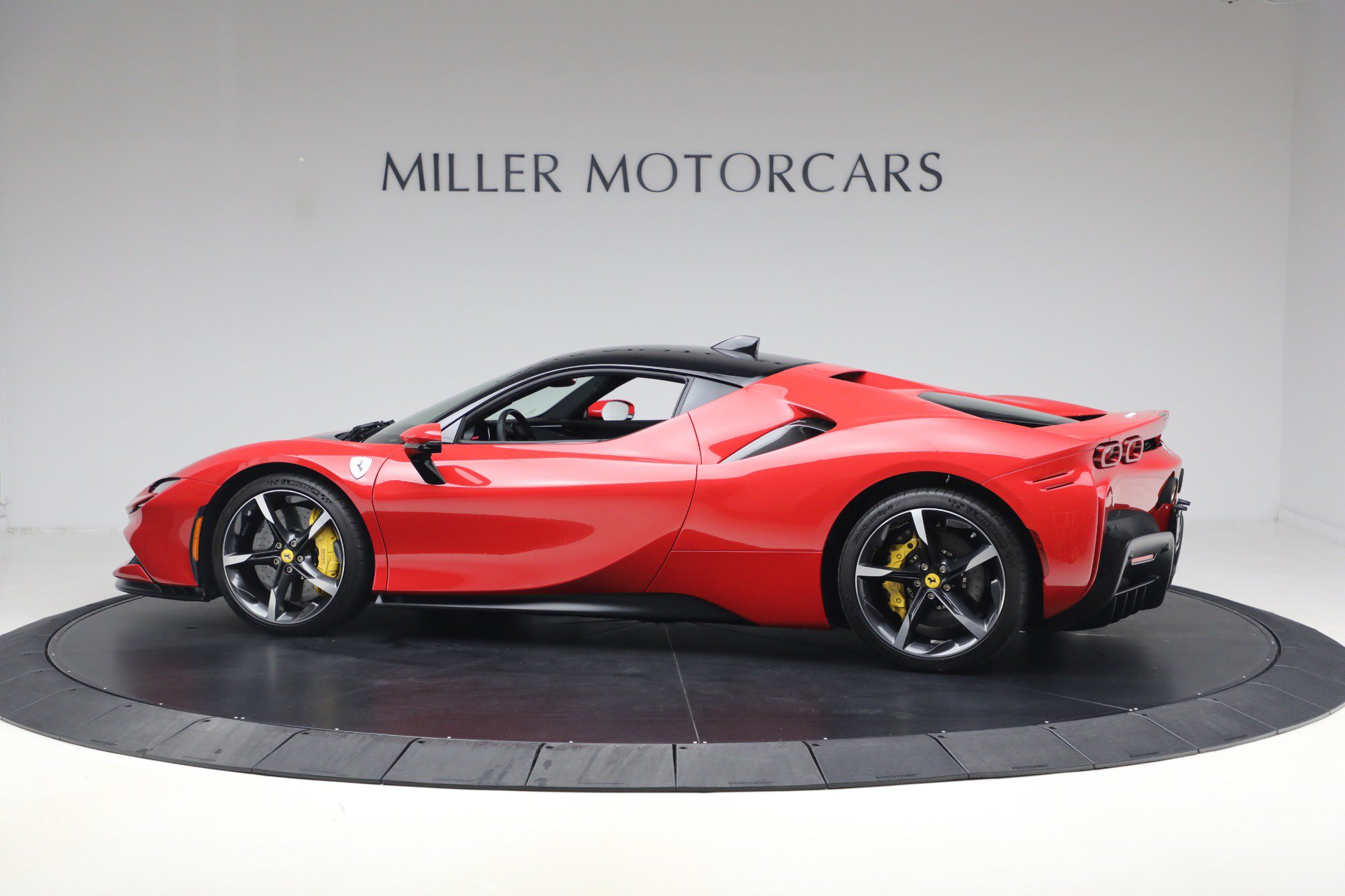 Used 2023 Ferrari SF90 Stradale AWD/4WD image 4