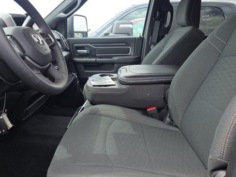 Used 2026 RAM 2500 Big Horn AWD/4WD image 7
