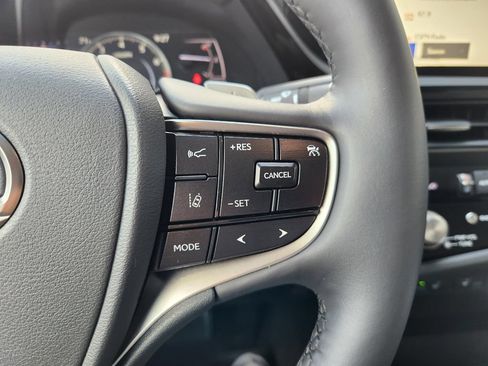 Used 2024 Lexus ES 350 w/ Premium Package FWD image 29