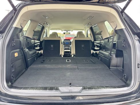 Used 2022 Subaru Ascent Limited image 17
