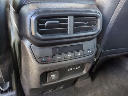 Used 2023 Honda Pilot TrailSport image 26