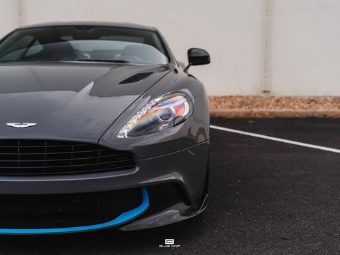 Used 2018 Aston Martin Vanquish S image 14