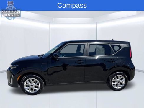 Used 2025 Kia Soul LX w/ LX Technology Package FWD image 7