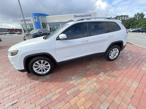 Used 2021 Jeep Cherokee Latitude FWD image 27