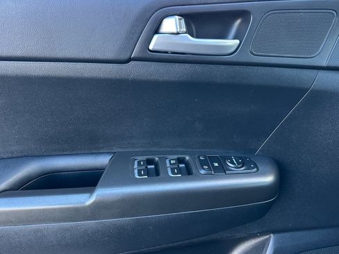 Used 2021 Kia Sportage LX image 10