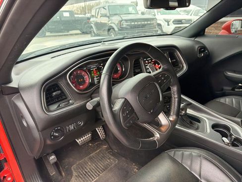 Used 2017 Dodge Challenger SRT Hellcat image 4