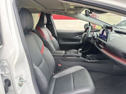 Used 2024 Toyota Prius Prime Premium w/ Advanced Technology Package FWD image 31