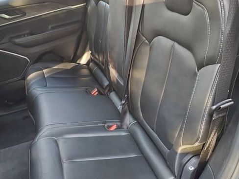 Used 2022 Jeep Grand Cherokee Limited AWD/4WD image 10
