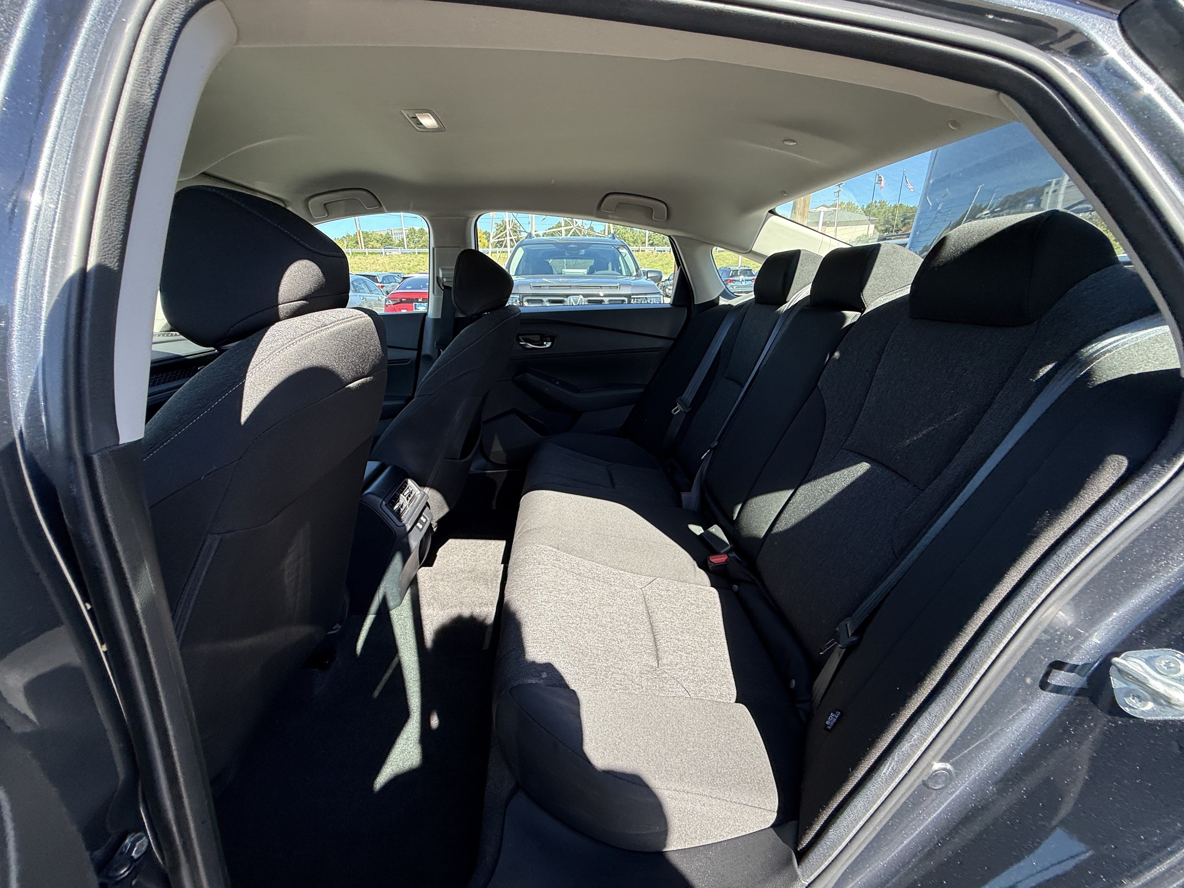 Used 2025 Honda Accord LX image 30