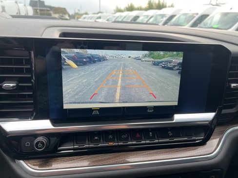 Used 2022 Chevrolet Silverado 1500 LT Trail Boss image 24