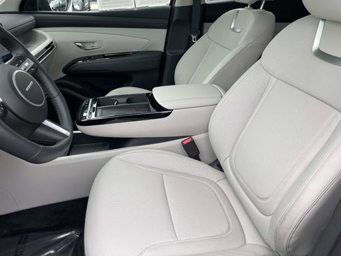 Certified 2025 Hyundai Tucson Limited image 22