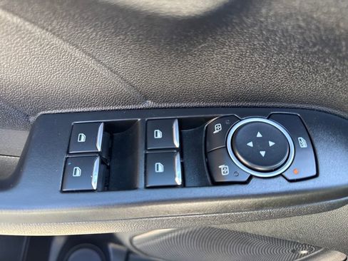 Used 2021 Ford Escape SE image 15