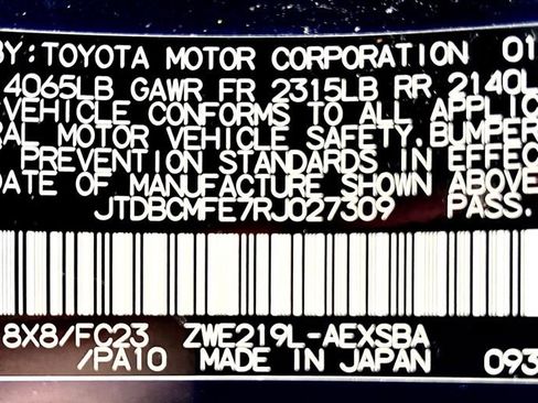 Used 2024 Toyota Corolla SE w/ SE Package FWD image 23