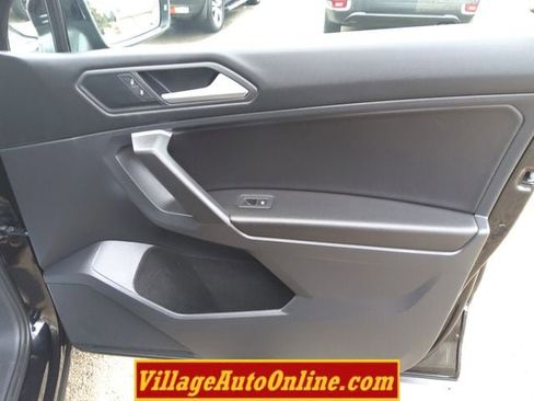 Used 2021 Volkswagen Tiguan SE R-Line image 37