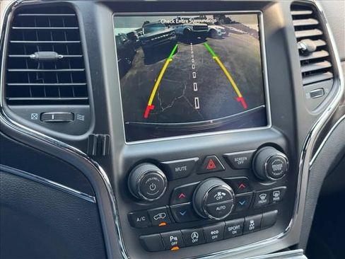 Used 2018 Jeep Grand Cherokee Limited RWD image 18