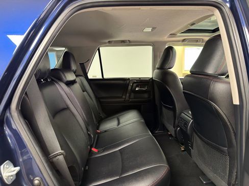 Used 2018 Toyota 4Runner TRD Off-Road Premium image 30