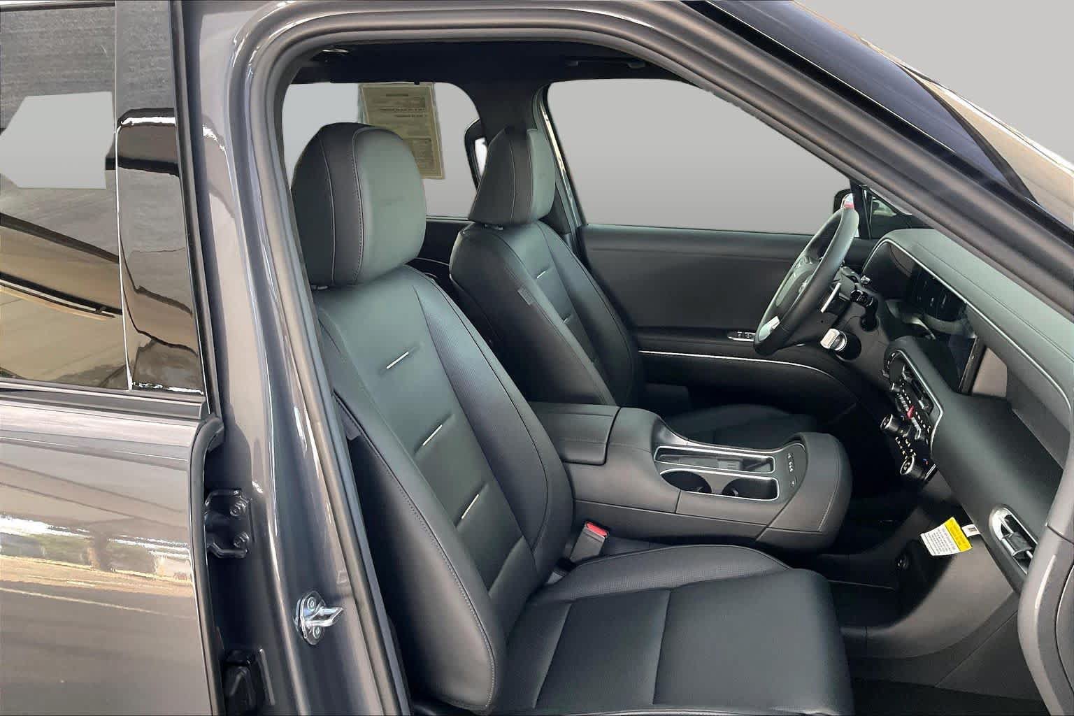 Certified 2026 Hyundai Palisade Calligraphy FWD image 9