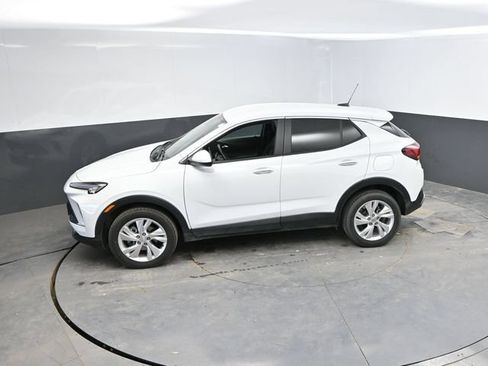 Used 2025 Buick Encore GX Preferred AWD/4WD image 31
