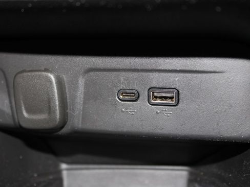 Used 2024 Chevrolet Trax ACTIV w/ Sunroof Package FWD image 38