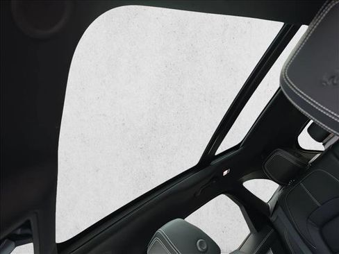 Certified 2025 Jaguar F-PACE R-Dynamic S image 29