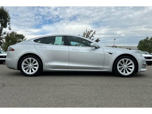 Used 2018 Tesla Model S 75D image 7