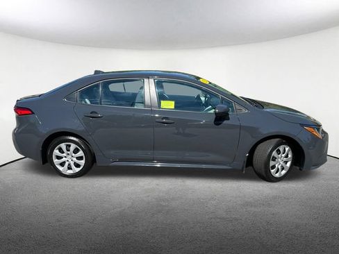 Certified 2025 Toyota Corolla LE FWD image 15