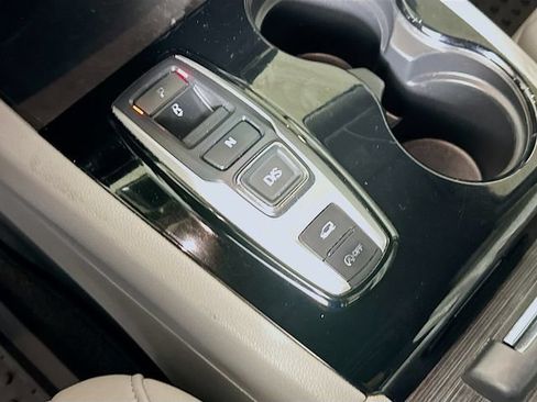 Used 2016 Honda Pilot Elite image 20
