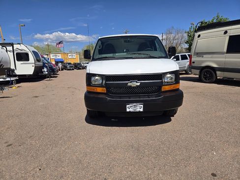 Used 2011 Chevrolet Express 1500 AWD image 3