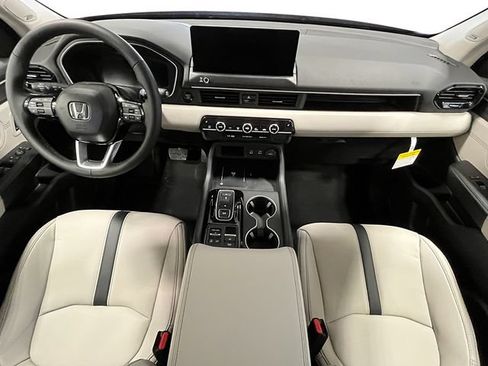 New 2026 Honda Pilot Touring image 25