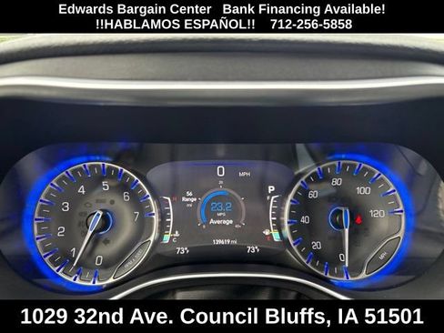 Used 2020 Chrysler Pacifica Limited w/ Tire & Wheel Group FWD image 18