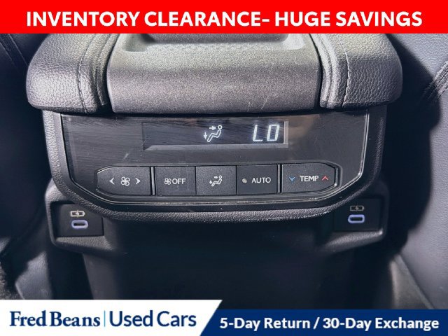 Used 2024 Toyota Grand Highlander AWD image 32
