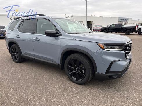 Used 2025 Honda Pilot Black Edition image 8