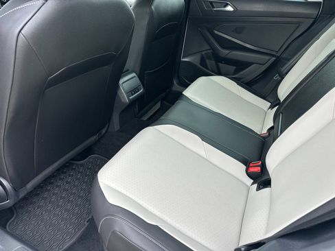 Used 2021 Volkswagen Jetta R-Line image 11