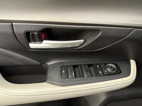 Used 2026 Toyota Grand Highlander AWD image 13