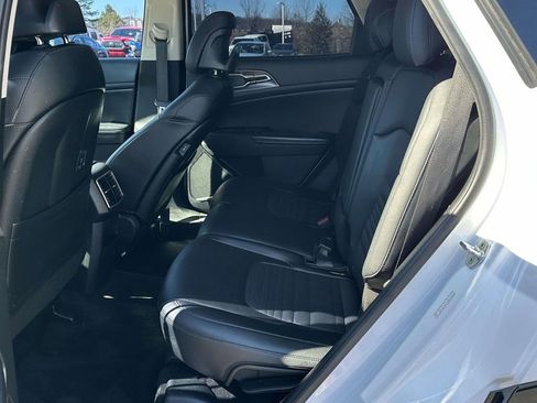 Used 2023 Kia Sportage SX image 10