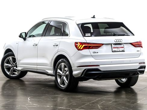 Used 2019 Audi Q3 2.0T Prestige w/ Prestige Package image 12