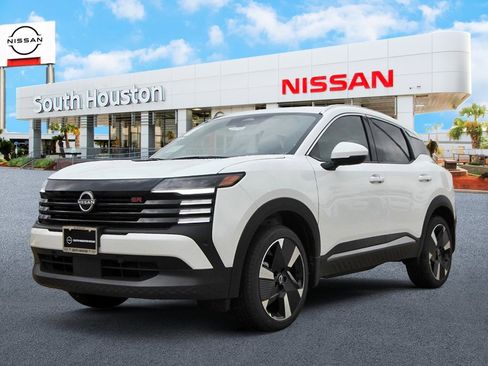 New 2025 Nissan Kicks SR image 2