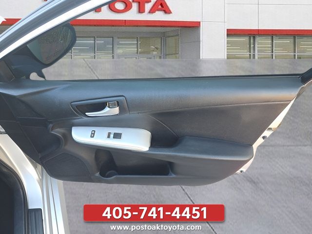 Used 2012 Toyota Camry SE FWD image 25