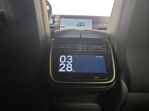 Used 2022 Rivian R1S Launch Edition image 30