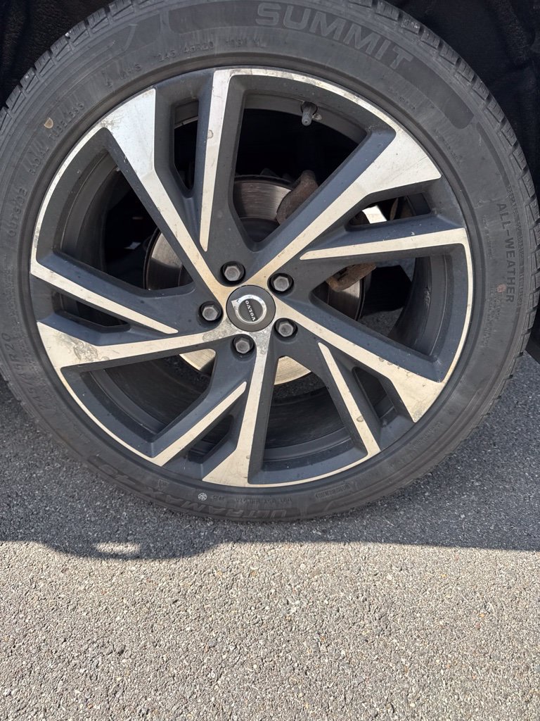 Used 2019 Volvo XC40 T5 R-Design AWD/4WD image 11