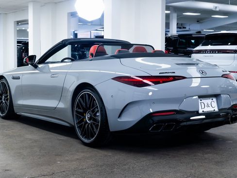 Used 2022 Mercedes-Benz SL 63 AMG 4MATIC image 4