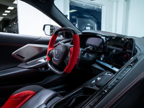 Used 2022 Chevrolet Corvette Stingray Premium Conv w/ Z51 Performance Package RWD image 10