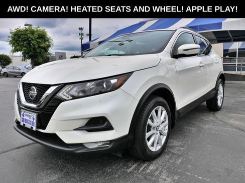 Used 2020 Nissan Rogue Sport SV w/ All-Weather Package AWD/4WD image 1