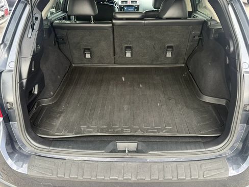 Used 2016 Subaru Outback 2.5i Limited AWD/4WD image 7