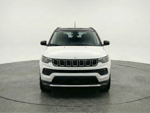 Used 2025 Jeep Compass Limited image 2